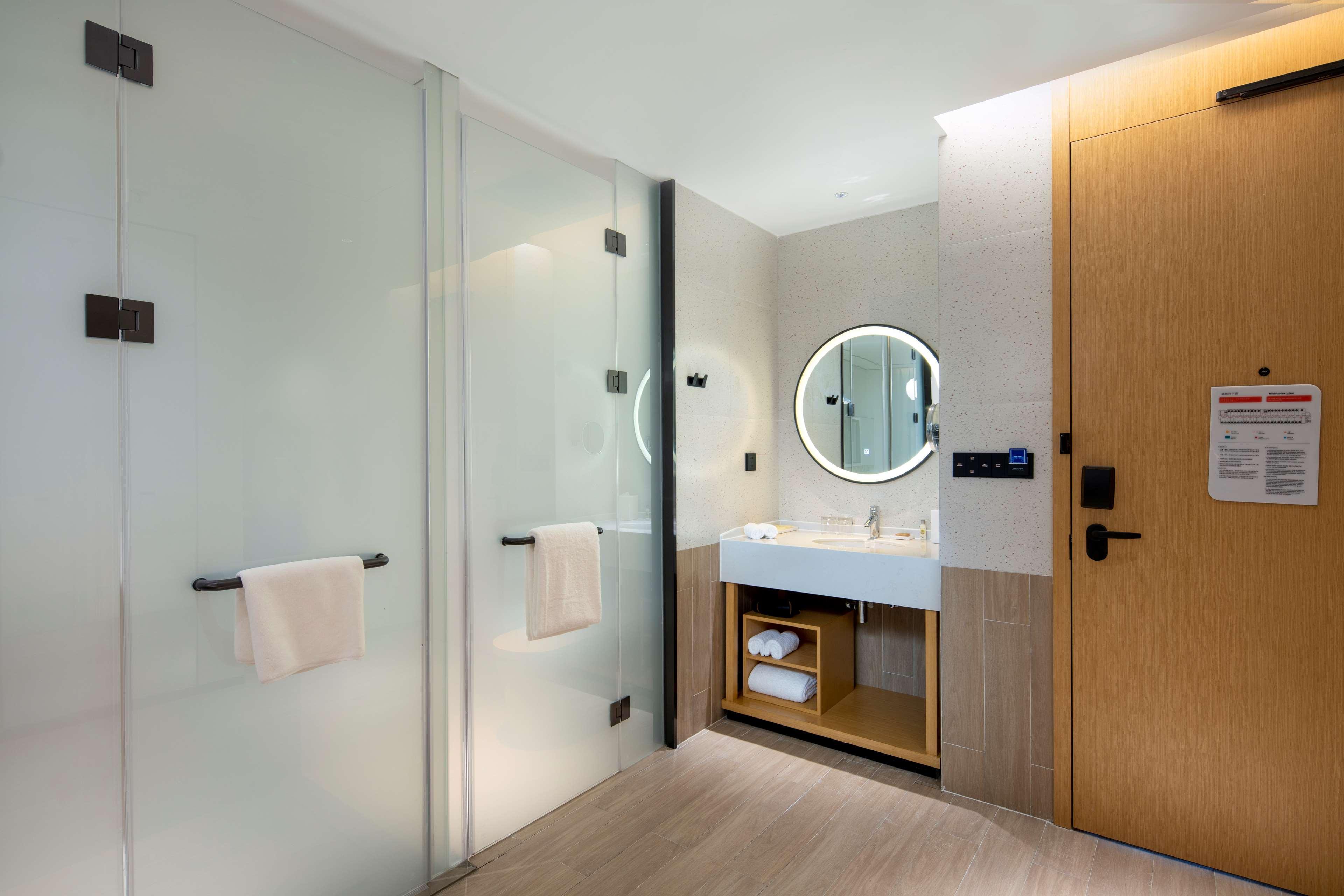 Hilton Garden Inn Shenzhen Nanshan Avenue Ngoại thất bức ảnh